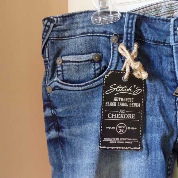 NWT Stitch's Bermuda low rise jean shorts 12" leg size 28 - Picture 2 of 4